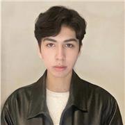 Profesor imparte clases de inglés y español, didáctico y paciente.